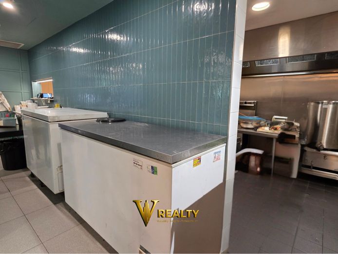 dine-on-takeaway-restaurant-in-parramatta-for-sale-4