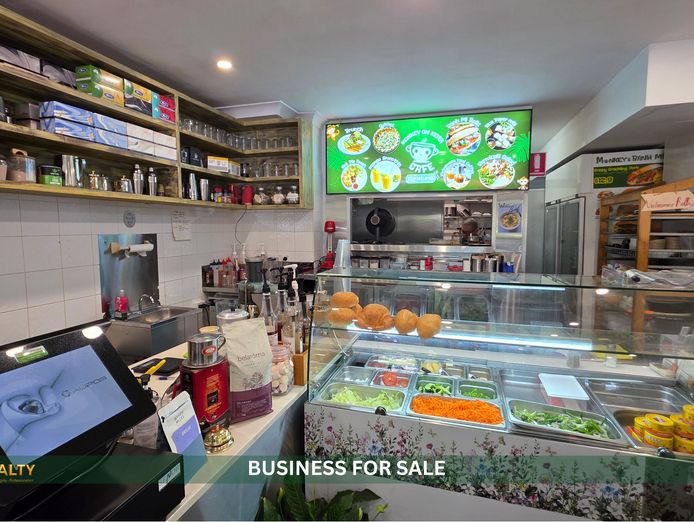 cafe-takeaway-shop-next-to-miranda-train-station-3