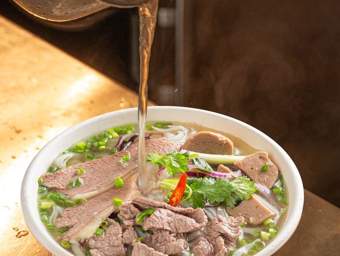 franchise-opportunity-viet-viral-popular-vietnamese-takeaway-food-brand-5