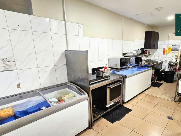 delicious-rolls-enmore-long-tenure-vietnamese-takeaway-shop-for-sale-3