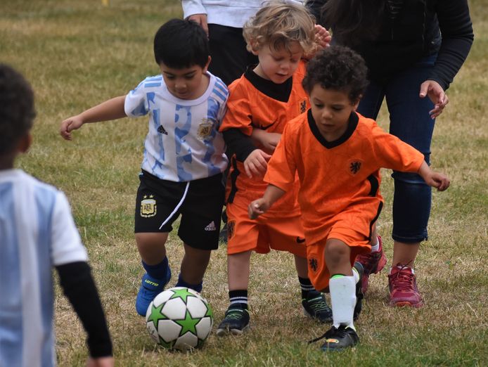 little-dribblers-football-club-for-kids-aged-1-7-years-3
