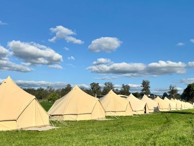 mobile-glamping-hire-online-retail-business-5