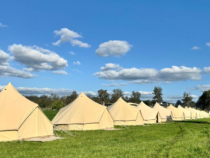 mobile-glamping-hire-online-retail-business-5