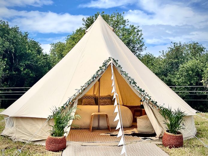 mobile-glamping-wedding-event-hire-online-retail-business-1