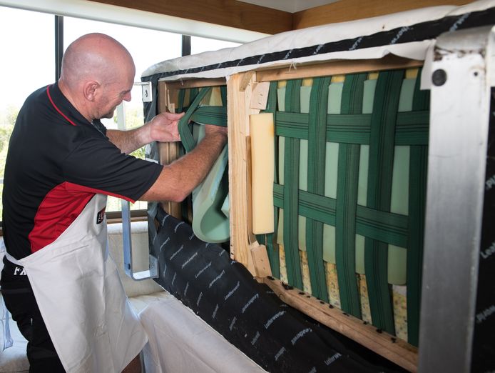 join-australias-largest-furniture-service-repair-network-earn-200-000-year-7