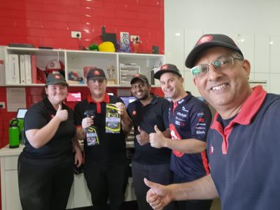 own-the-market-or-just-pizza-hut-the-lakes-9