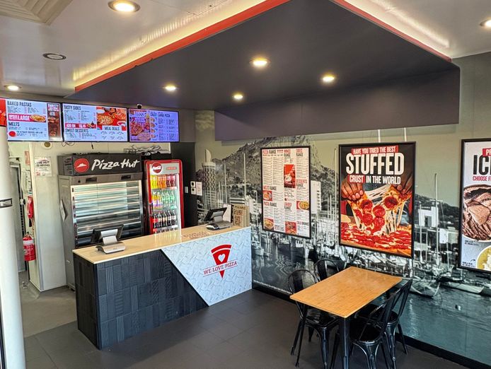 own-the-market-or-just-pizza-hut-the-lakes-7