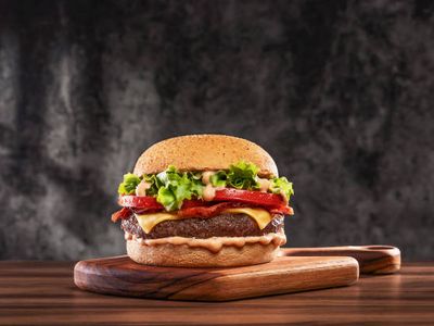successful-beachside-burger-business-1m-annual-turnover-prime-location-1