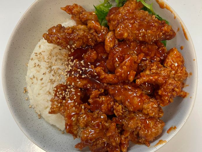 60-000-small-cafe-and-asian-fusion-restaurant-6