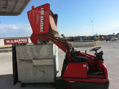 commercial-sweeping-and-scrubbing-4