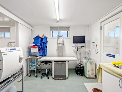 longstanding-small-animal-veterinary-practice-with-loyal-clientele-amp-modern-4