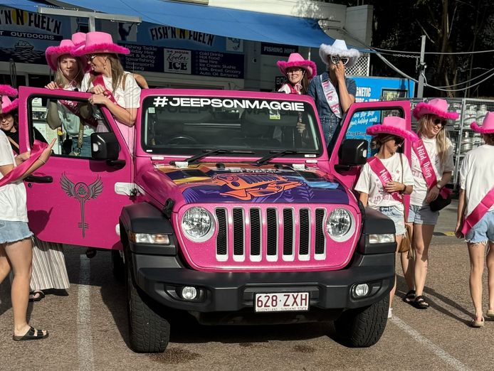topless-jeep-and-car-hire-on-magnetic-island-north-queensland-1