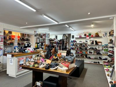 island-shoes-established-retail-footwear-business-in-prime-location-1