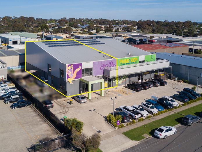 indoor-rock-climbing-activity-centre-business-for-sale-cowes-phillip-island-0