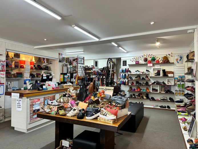 island-shoes-established-retail-footwear-business-in-prime-location-1