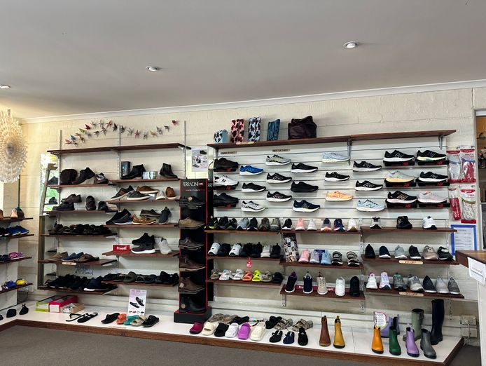 island-shoes-established-retail-footwear-business-in-prime-location-4
