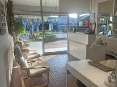 beauty-tanning-salon-for-sale-3