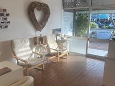 beauty-tanning-salon-for-sale-2