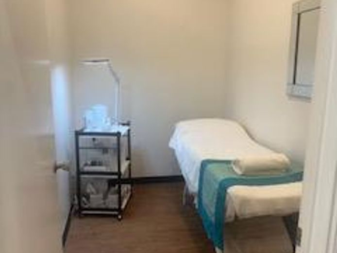 beauty-tanning-salon-for-sale-6