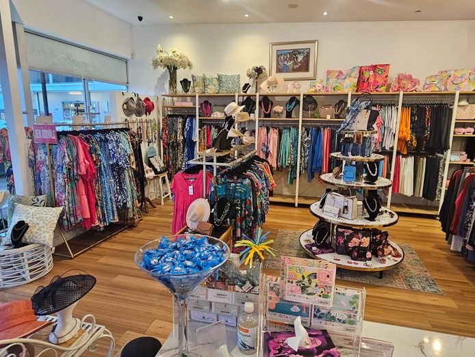 must-sell-reduced-to-50-000-wiwa-much-loved-ladies-fashion-boutique-1