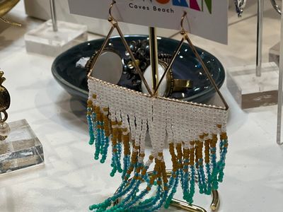 caves-beach-gift-and-retail-business-opportunity-buy-a-lifestyle-job-4