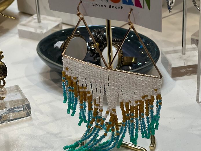 caves-beach-gift-and-retail-business-opportunity-buy-a-lifestyle-job-4