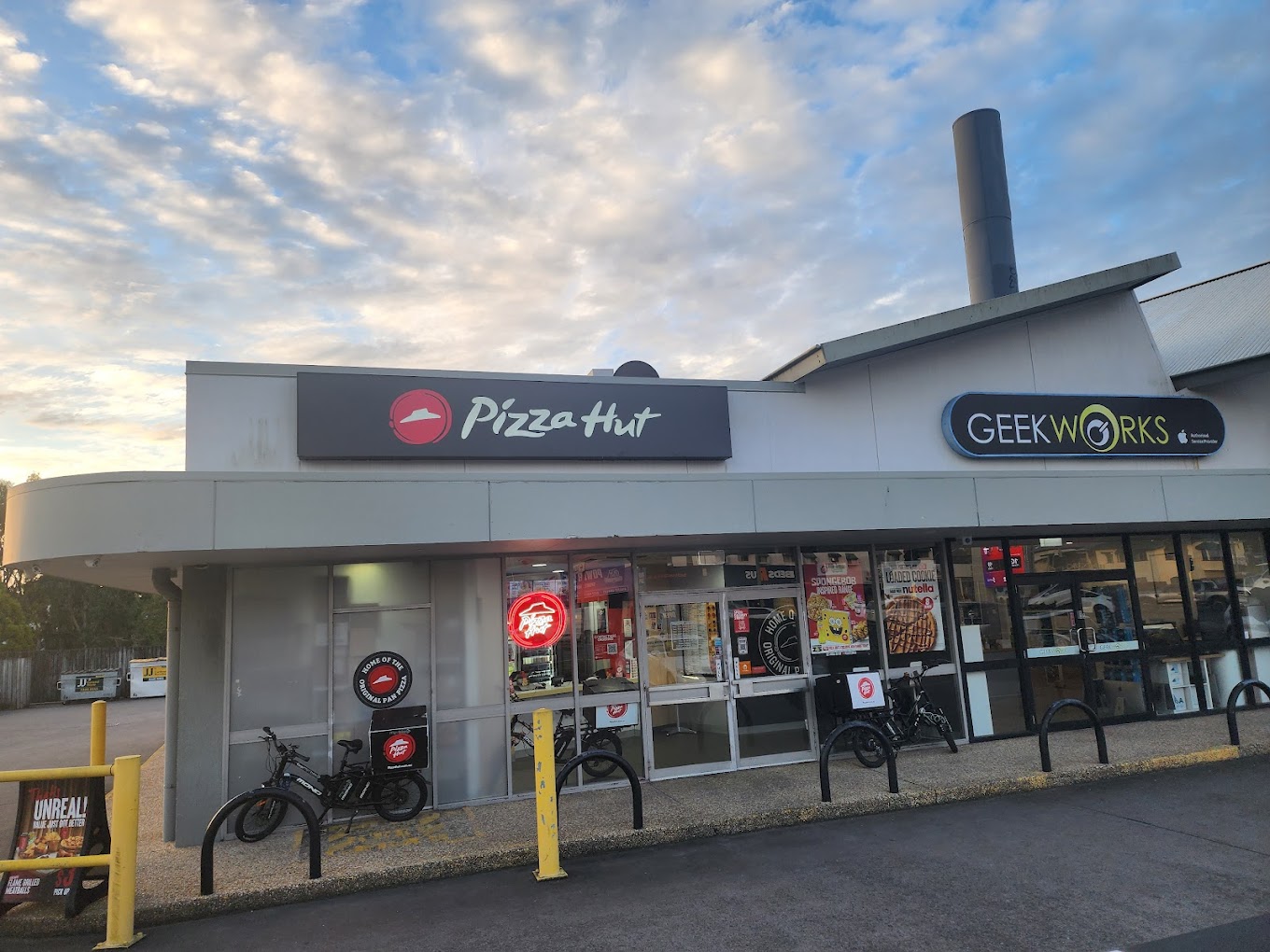 Profitable Pizza Hut For Sale in Brisbane City in Camp Hill QLD, 4152