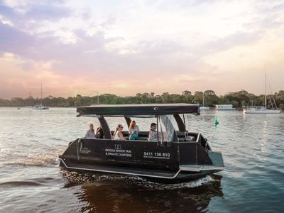 noosa-river-cruise-co-unique-cruise-business-gondola-cruises-water-taxi-5