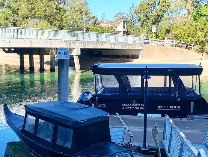 noosa-river-cruise-co-unique-cruise-business-gondola-cruises-water-taxi-3