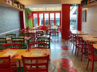 established-italian-pizzeria-family-owned-for-20-years-2
