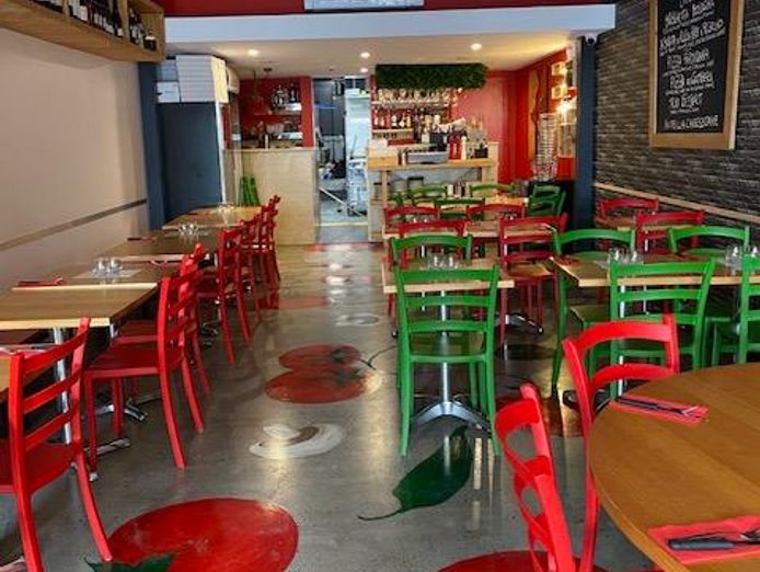 established-italian-pizzeria-family-owned-for-20-years-5