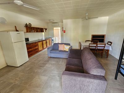 management-rights-sky-view-units-bowen-qld-1p0398-7