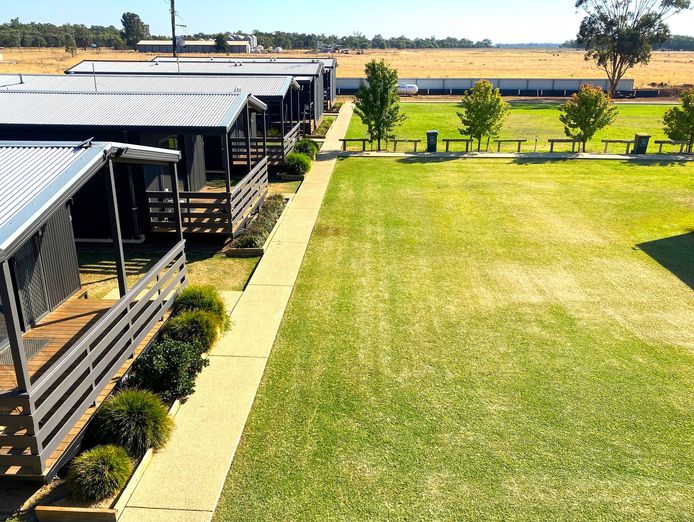 freehold-nsw-griffith-region-accommodation-business-for-sale-1p0363-8