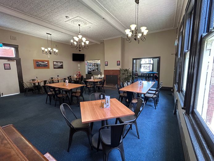 freehold-commercial-hotel-lockhart-nsw-1p0387-9