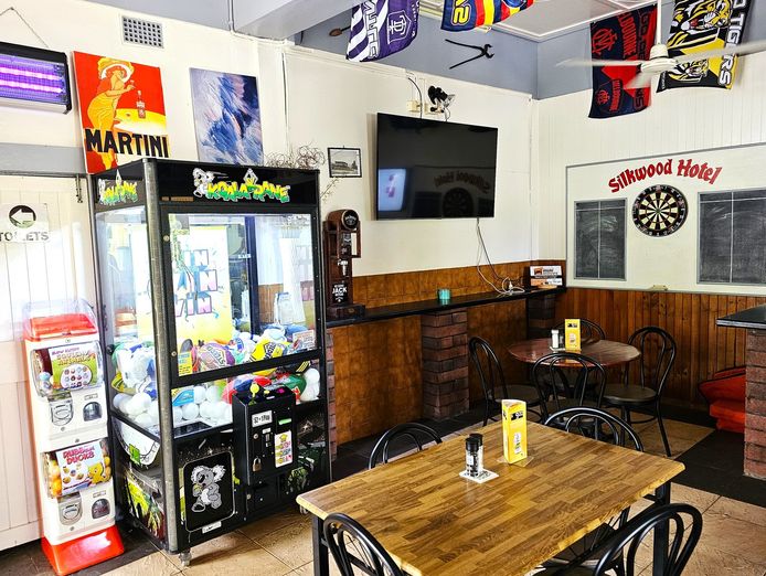 freehold-silkwood-hotel-qld-1p0369-2
