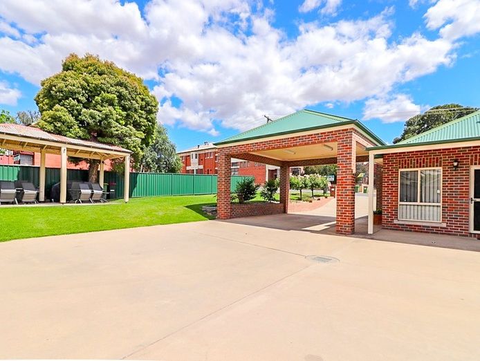 poachers-paradise-motel-rutherglen-vic-1p0523-8