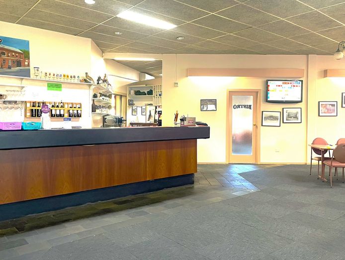 leasehold-royal-mail-hotel-mooroopna-vic-1p0268-4