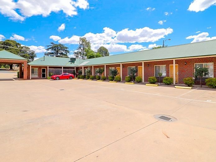 poachers-paradise-motel-rutherglen-vic-1p0523-3