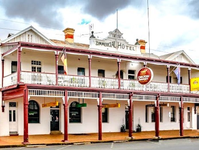 freehold-commercial-hotel-lockhart-nsw-1p0387-0