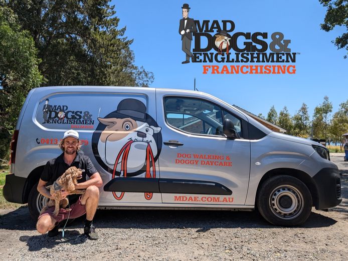 mad-dogs-englishmen-western-sydney-dog-walking-doggy-daycare-service-0