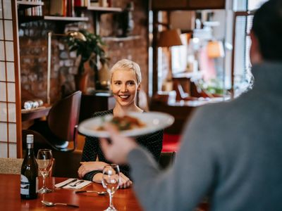 fully-licensed-bar-amp-restaurant-walking-distance-to-luna-park-next-to-major-4