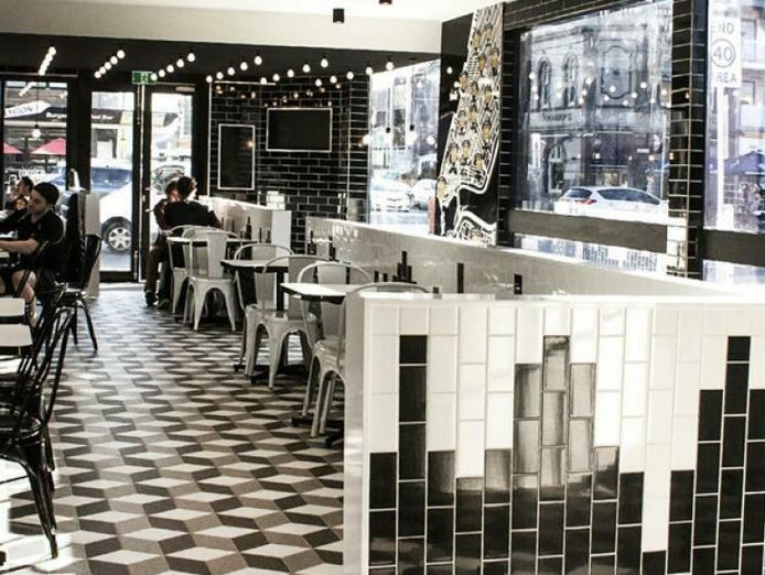 new-york-minute-gourmet-burgers-franchise-brunswick-3