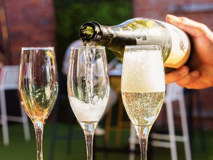 premier-restaurant-bar-amp-function-venue-5-nights-only-strong-profits-ben-0