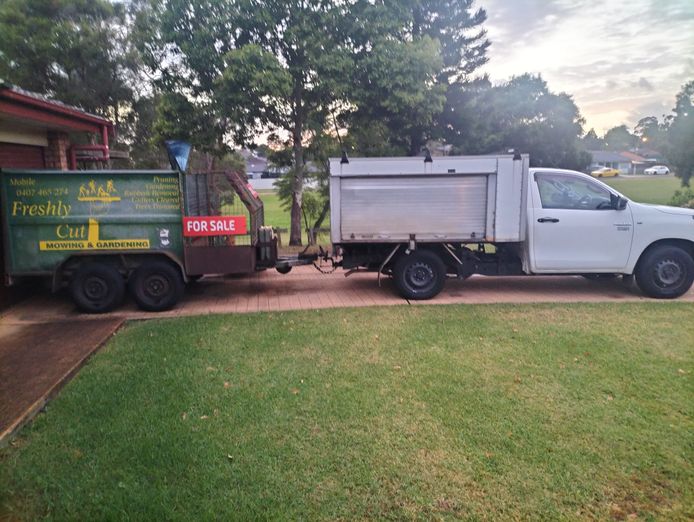 established-successful-local-mowing-and-garden-maintenance-business-for-sale-0