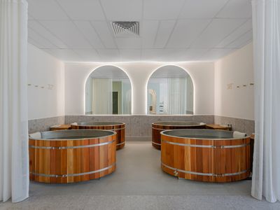 plunge-bathhouse-recovery-centre-0