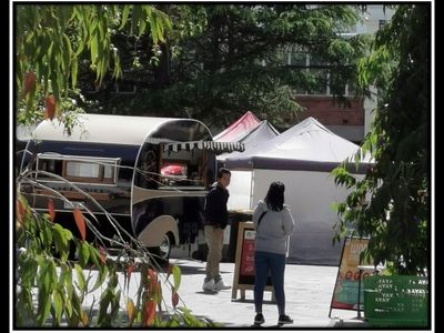 retro-pop-up-cafe-and-espresso-van-4