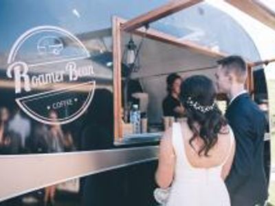 retro-pop-up-cafe-and-espresso-van-0