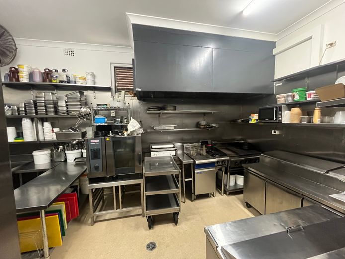 free-two-established-restaurants-for-sale-prime-coffs-harbour-jetty-strip-2