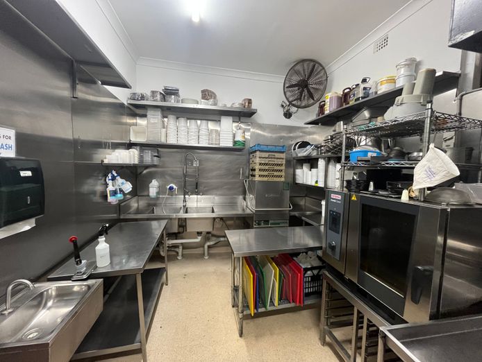 free-two-established-restaurants-for-sale-prime-coffs-harbour-jetty-strip-1