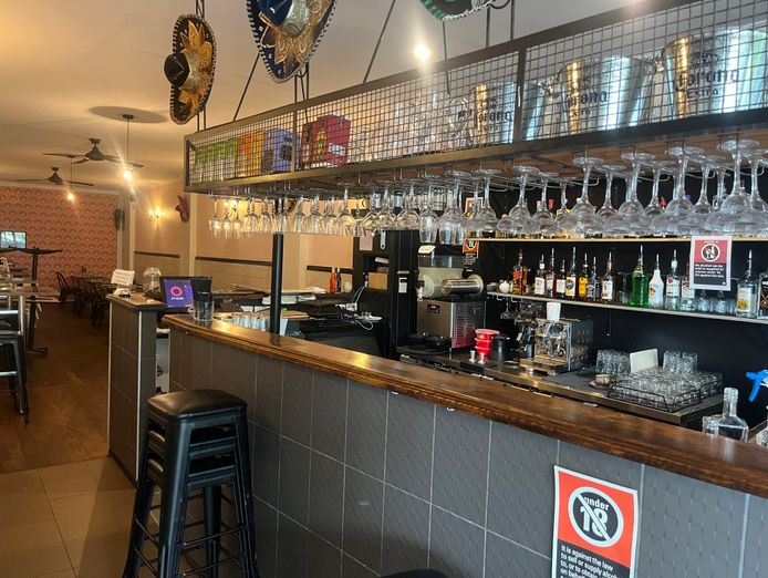 free-two-established-restaurants-for-sale-prime-coffs-harbour-jetty-strip-4